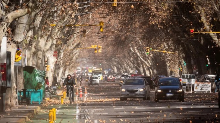 Sube la máxima este martes en Mendoza, pero rige alerta por Zonda: qué zonas afectará