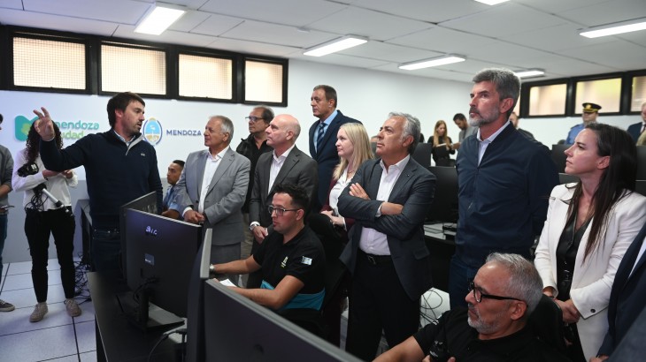 Cornejo y Suarez presentaron el nuevo Centro de Operaciones y Videovigilancia de la Ciudad