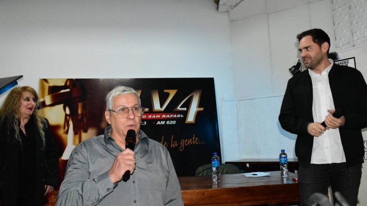 Con un programa en vivo y auditorio lleno, se celebró el Día del Libro y los 88 años de LV4 en San Rafael