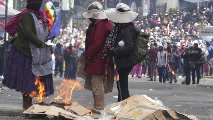 Bolivia activa un "corredor humanitario" en medio de protestas y desabastecimiento