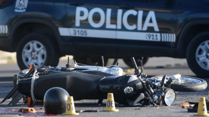 Murió un joven motociclista tras perder el control y chocar contra postes en Luján